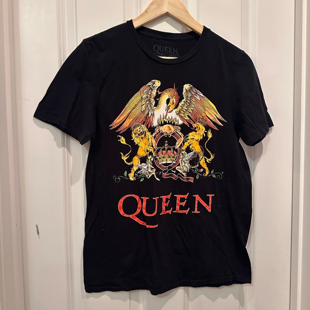 Queen Black Tee with Colorful Graphic